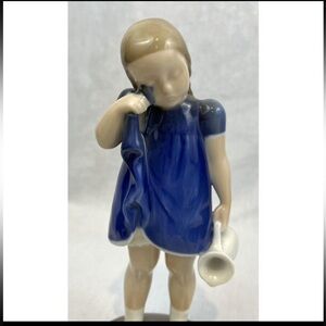 Bing & Grondahl royal Copenhagen Spilt milk